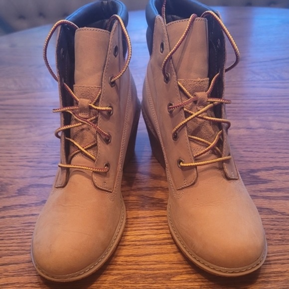 Timberland Genuine Leather Wheat Heels Shoes Boots Size 8/39 - Picture 1 of 11